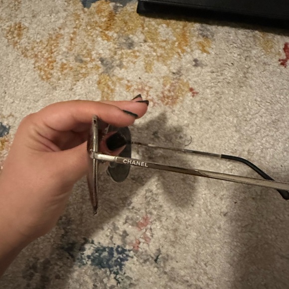 CHANEL SUNGLASSSES - Picture 4 of 5